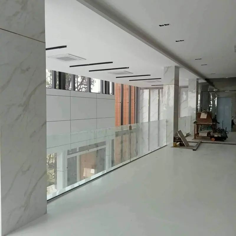 High-Gloss Kitchen & Marble Office — 3