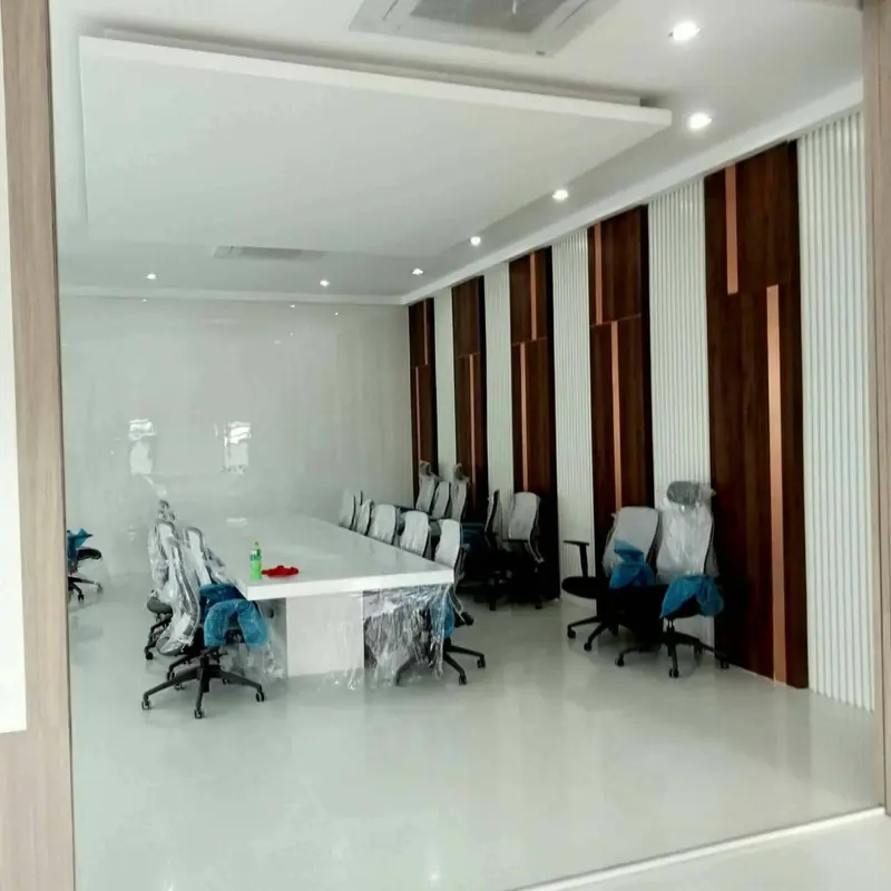 High-Gloss Kitchen & Marble Office — 1